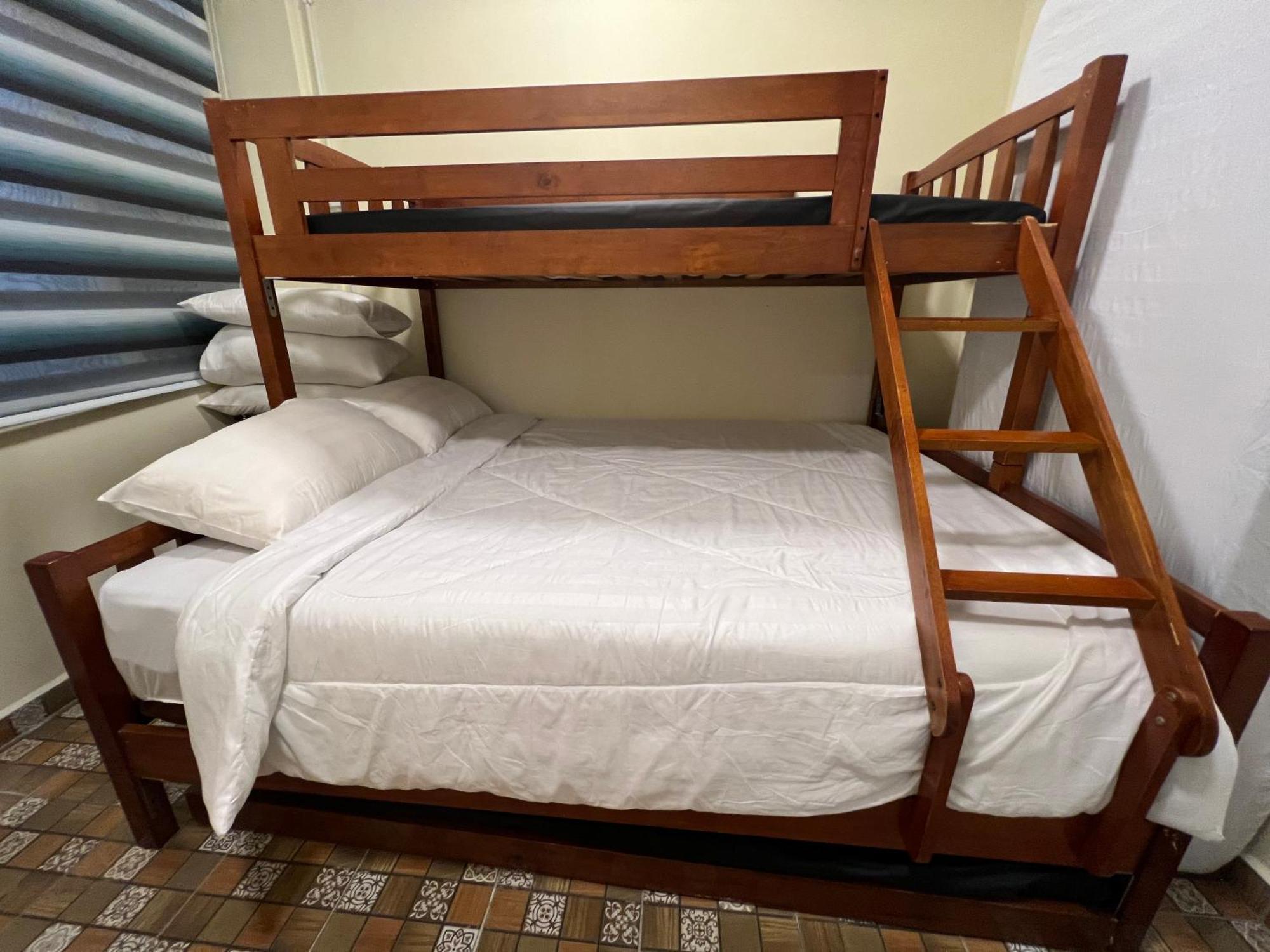 Shayah Homestay Петалинг Джая Екстериор снимка